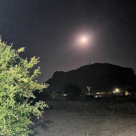 شقة Red Rose Kámpos المظهر الخارجي الصورة